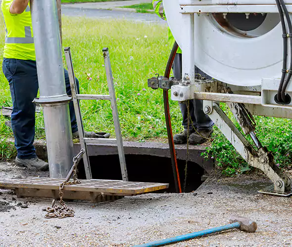 Expert Plumber for Sewer Line Cleaning in Richmond West, FL: Schedule Reliable Sewer Cleaning Services with Us