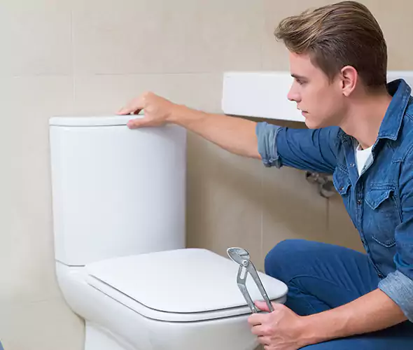 Expert Plumber for Toilet Replacement in Richmond West, FL: Schedule Affordable Toilet Replacement Services with Us